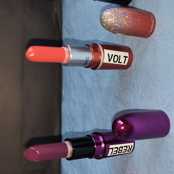 MAC New Mini Lipsticks Set of 3 for $30 NWT -  Rebel - Vegas Volt & Just Beaming - Picture 3 of 9